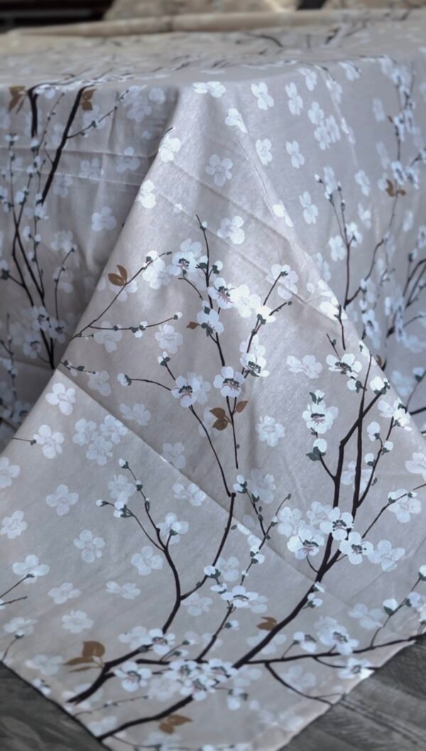 Parure de Lit Beige – Branches Fleuries Élégantes
