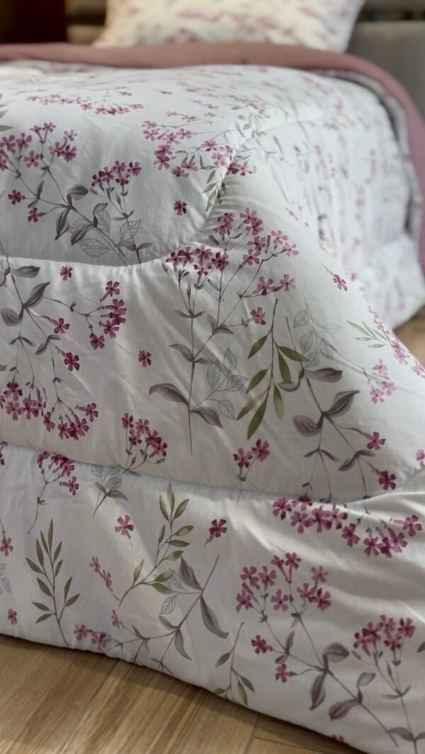 Couette Une Place et Demi – Motif Floral Mauve