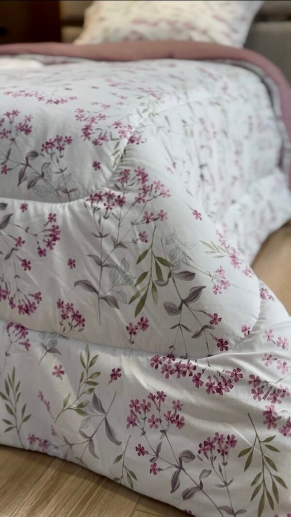 Couette Une Place et Demi – Motif Floral Mauve