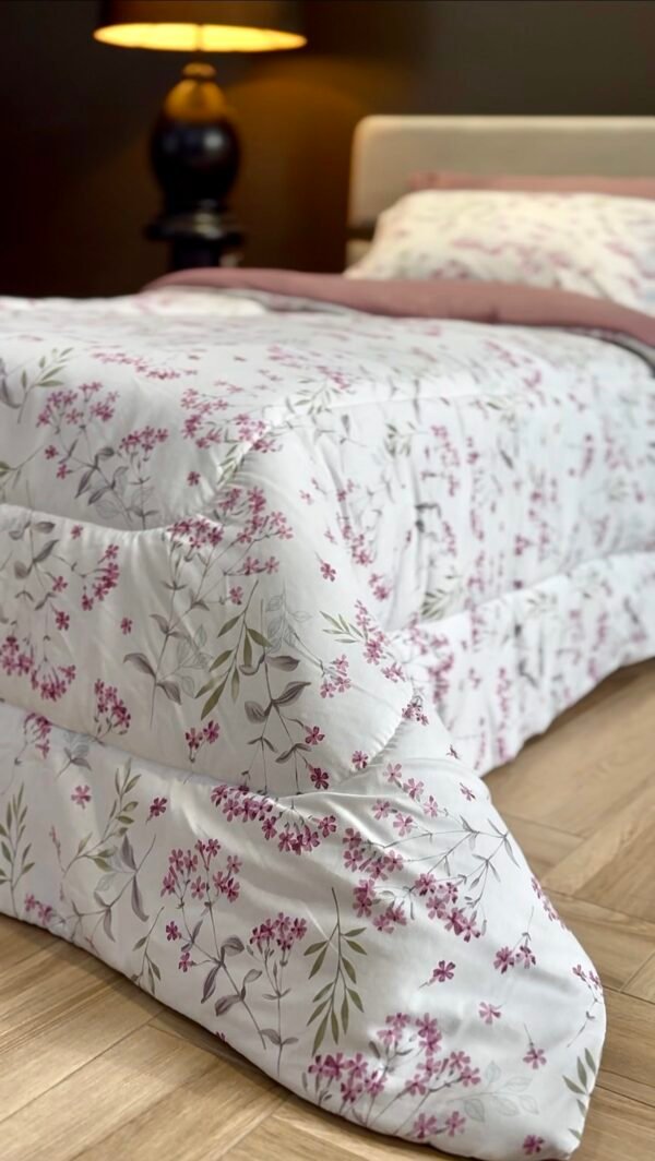 Couette Une Place et Demi – Motif Floral Mauve