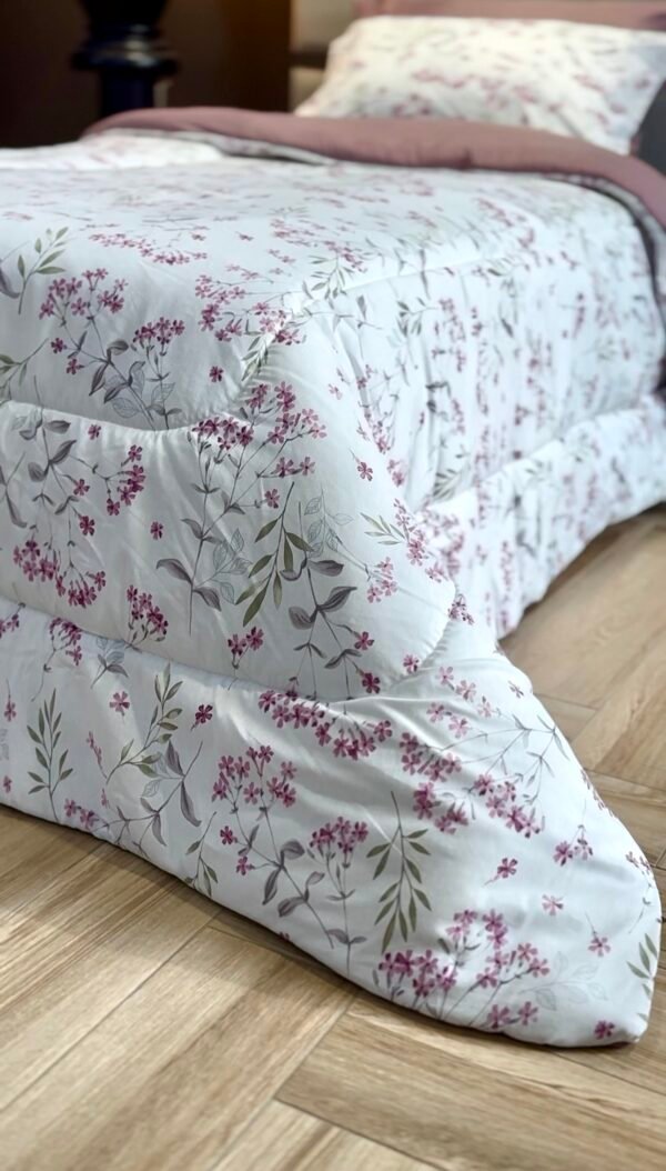 Couette Une Place et Demi – Motif Floral Mauve