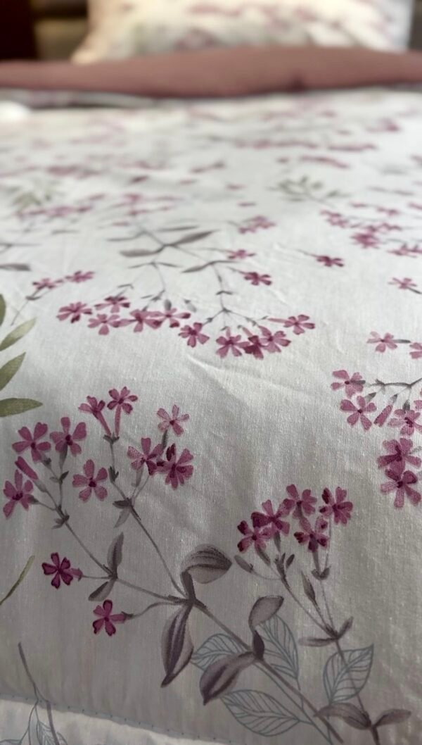 Couette Une Place et Demi – Motif Floral Mauve