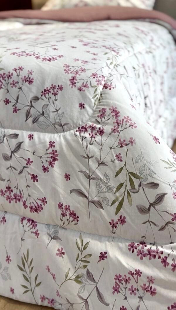 Couette Une Place et Demi – Motif Floral Mauve