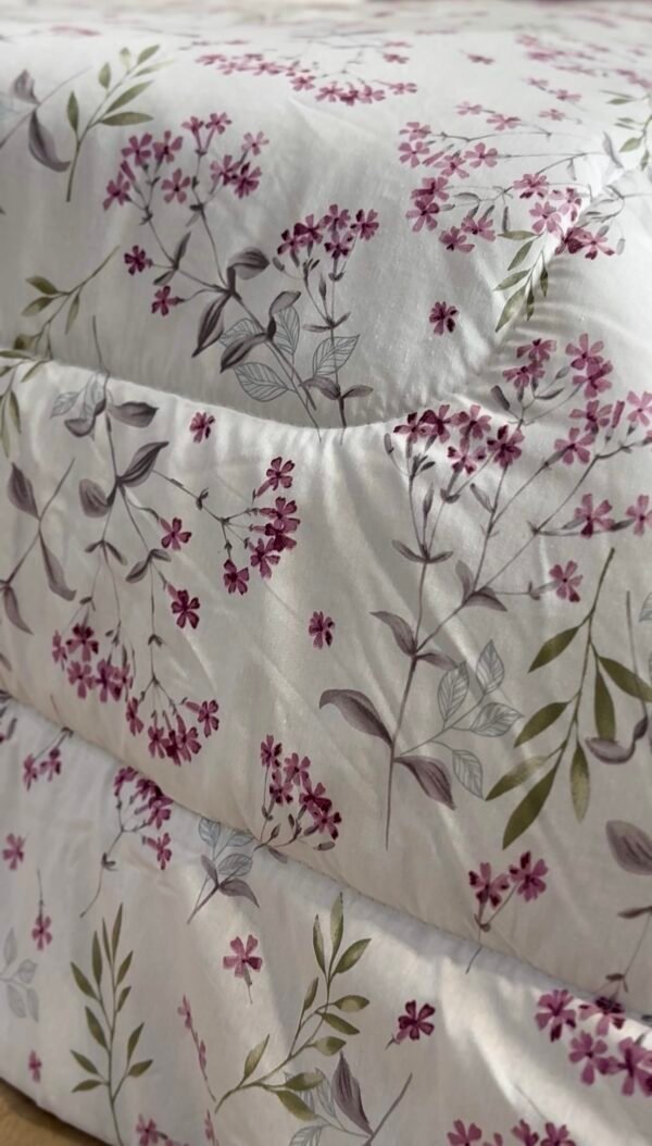 Couette Une Place et Demi – Motif Floral Mauve