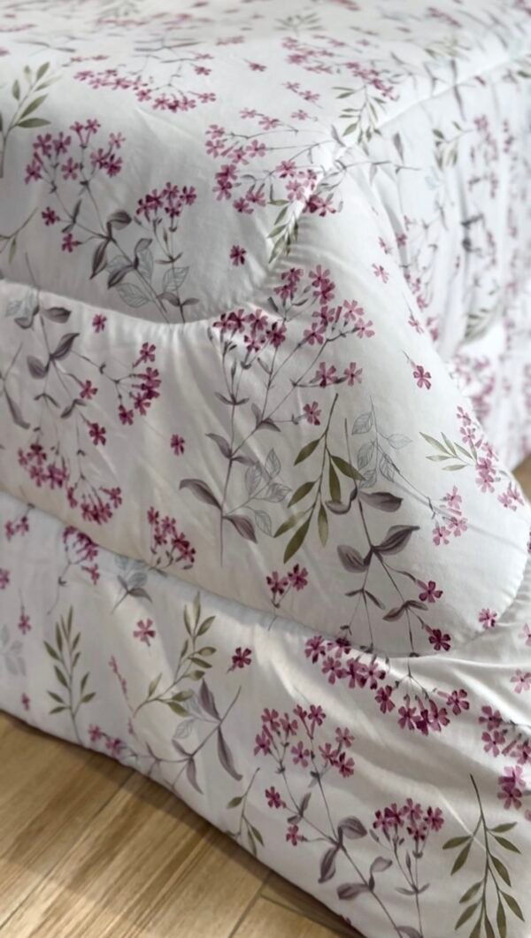 Couette Une Place et Demi – Motif Floral Mauve
