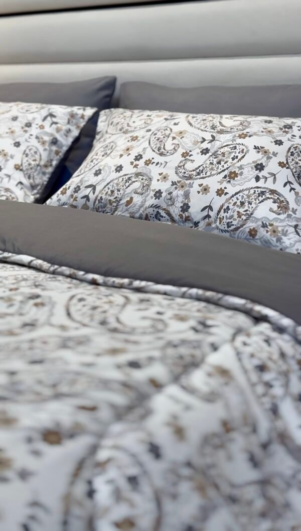 Screenshot Couette 2 Places Imprimé Cachemire Fleuri – Gris Perle