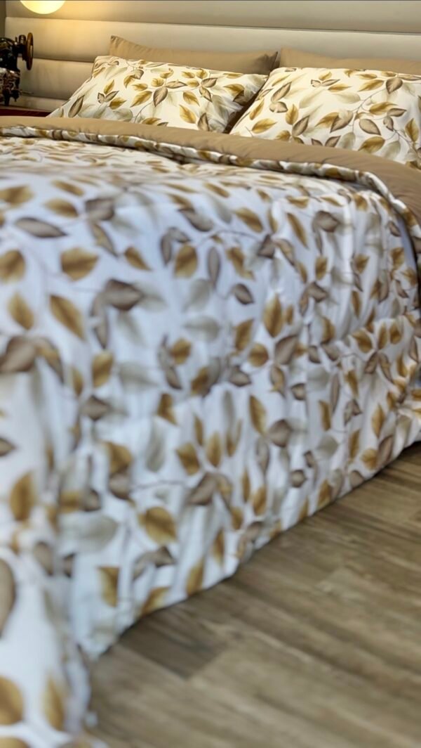 Screenshot Couette 2 Places Imprimé Feuilles Beige et Doré – Style Nature