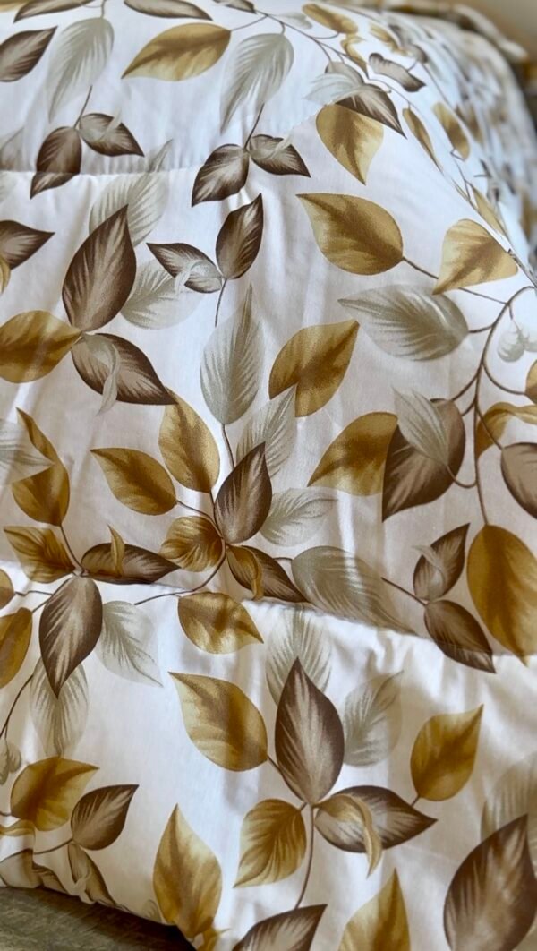 Screenshot Couette 2 Places Imprimé Feuilles Beige et Doré – Style Nature