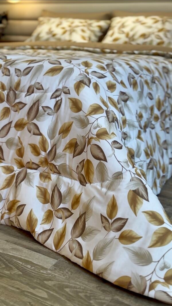 Screenshot Couette 2 Places Imprimé Feuilles Beige et Doré – Style Nature