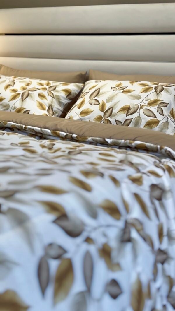 Screenshot Couette 2 Places Imprimé Feuilles Beige et Doré – Style Nature