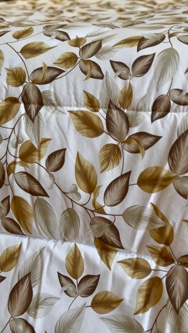 Screenshot Couette 2 Places Imprimé Feuilles Beige et Doré – Style Nature