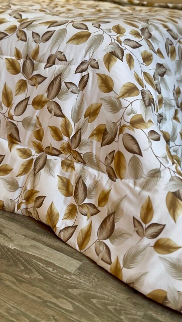 Screenshot Couette 2 Places Imprimé Feuilles Beige et Doré – Style Nature