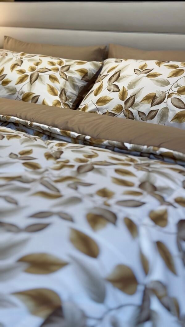 Screenshot Couette 2 Places Imprimé Feuilles Beige et Doré – Style Nature