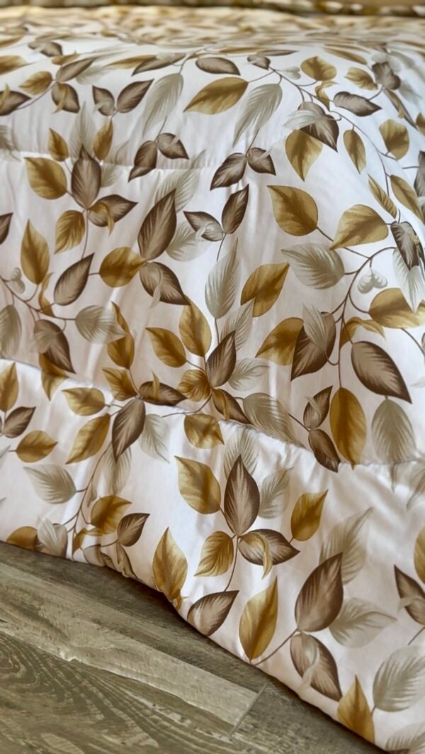Screenshot Couette 2 Places Imprimé Feuilles Beige et Doré – Style Nature