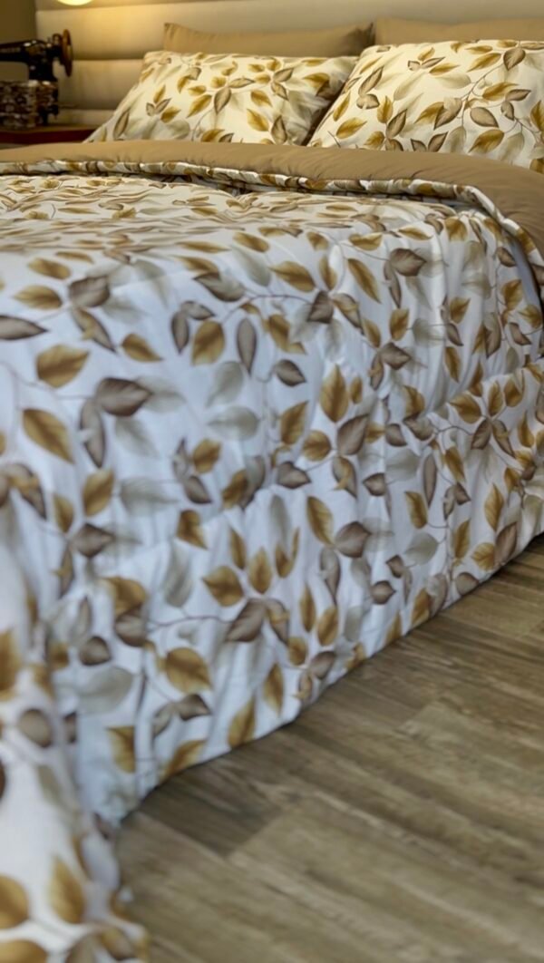 Screenshot Couette 2 Places Imprimé Feuilles Beige et Doré – Style Nature