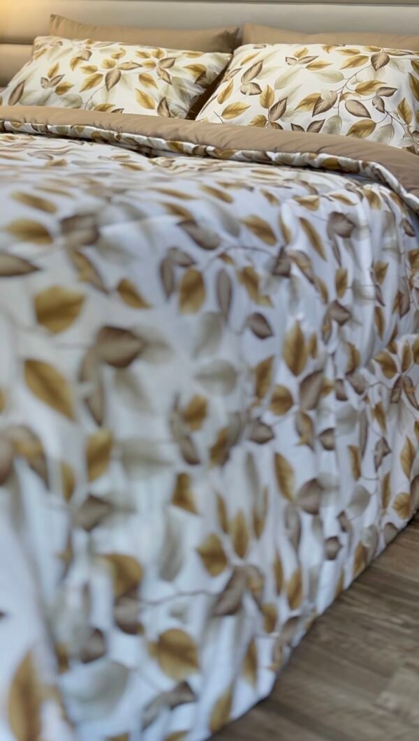 Screenshot Couette 2 Places Imprimé Feuilles Beige et Doré – Style Nature