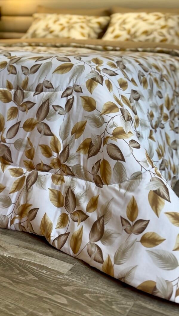 Screenshot Couette 2 Places Imprimé Feuilles Beige et Doré – Style Nature