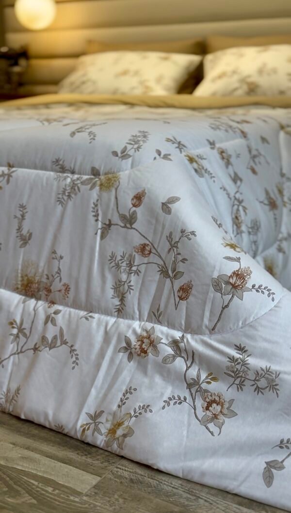 Screenshot Couette 2 Places Florale Beige – Motif Fleurs Élégantes