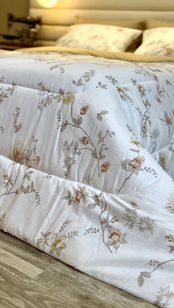 Screenshot Couette 2 Places Florale Beige – Motif Fleurs Élégantes