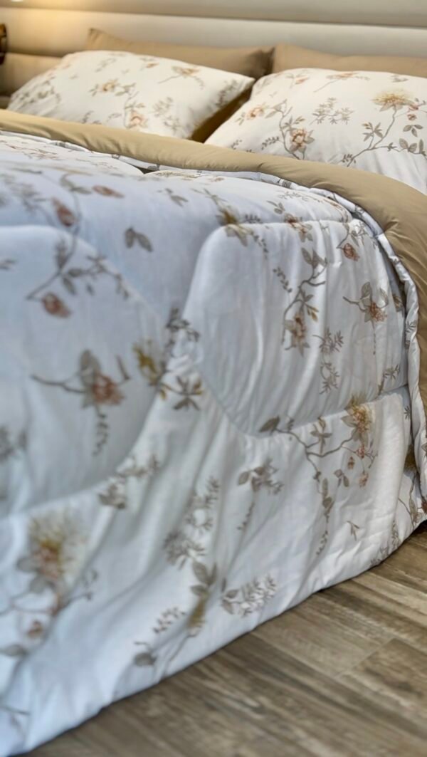 Screenshot Couette 2 Places Florale Beige – Motif Fleurs Élégantes