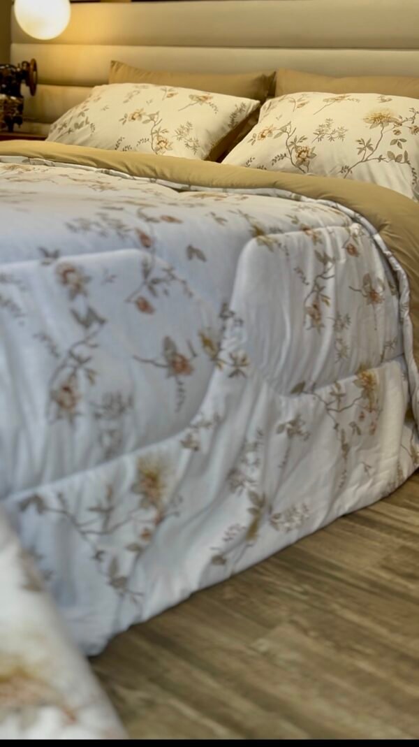 Screenshot Couette 2 Places Florale Beige – Motif Fleurs Élégantes