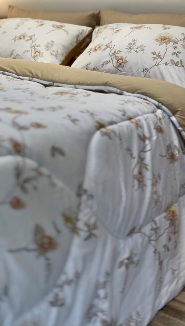 Screenshot Couette 2 Places Florale Beige – Motif Fleurs Élégantes