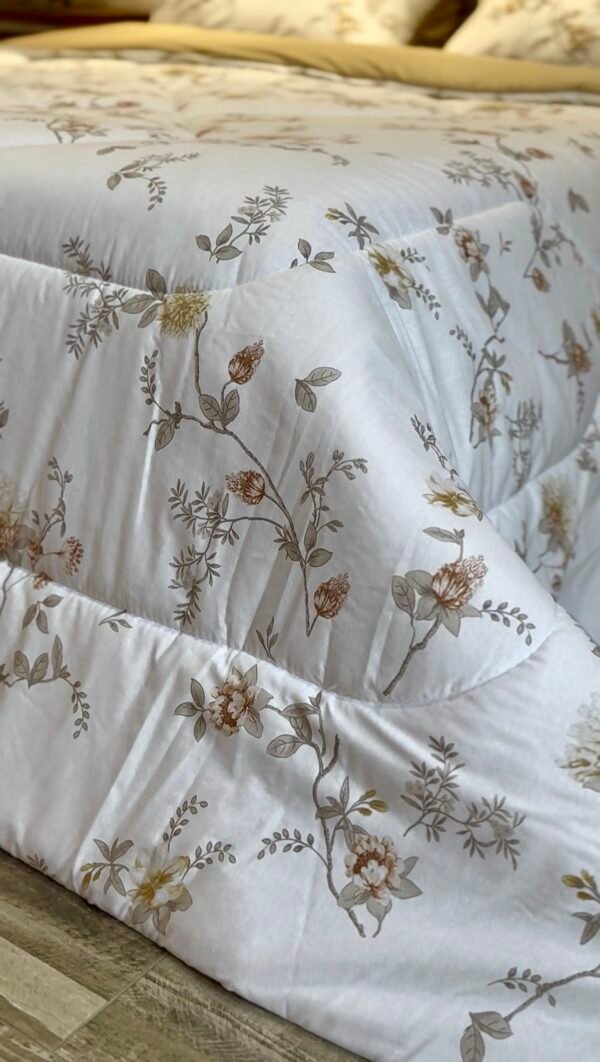 Screenshot Couette 2 Places Florale Beige – Motif Fleurs Élégantes