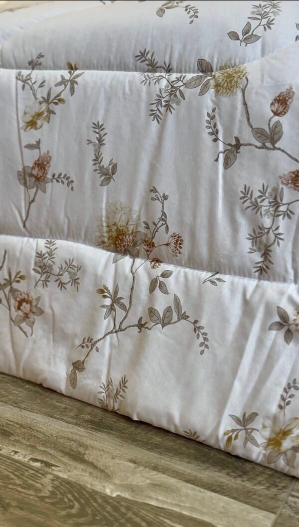 Screenshot Couette 2 Places Florale Beige – Motif Fleurs Élégantes