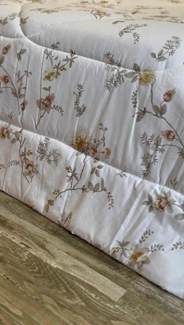 Screenshot Couette 2 Places Florale Beige – Motif Fleurs Élégantes