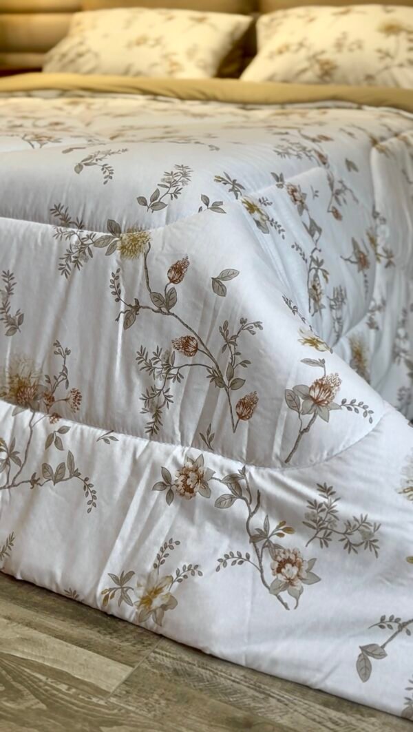 Screenshot Couette 2 Places Florale Beige – Motif Fleurs Élégantes