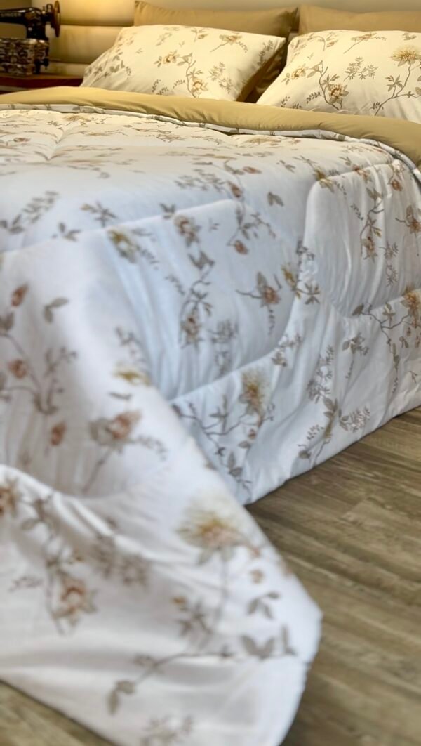 Screenshot Couette 2 Places Florale Beige – Motif Fleurs Élégantes