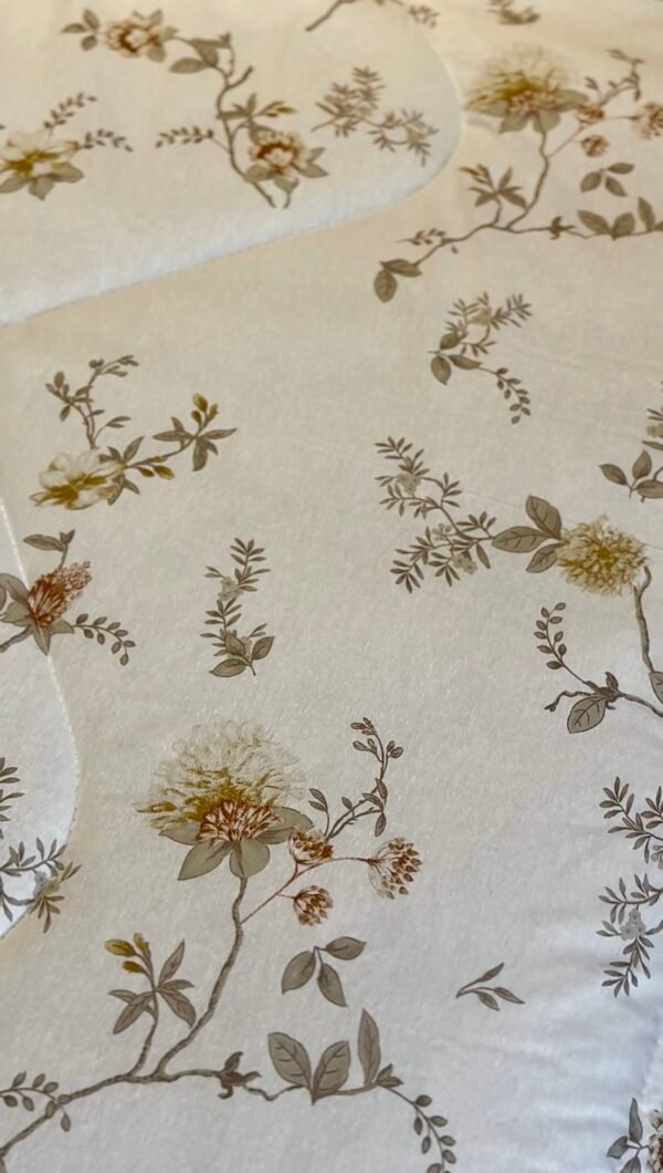 Screenshot Couette 2 Places Florale Beige – Motif Fleurs Élégantes