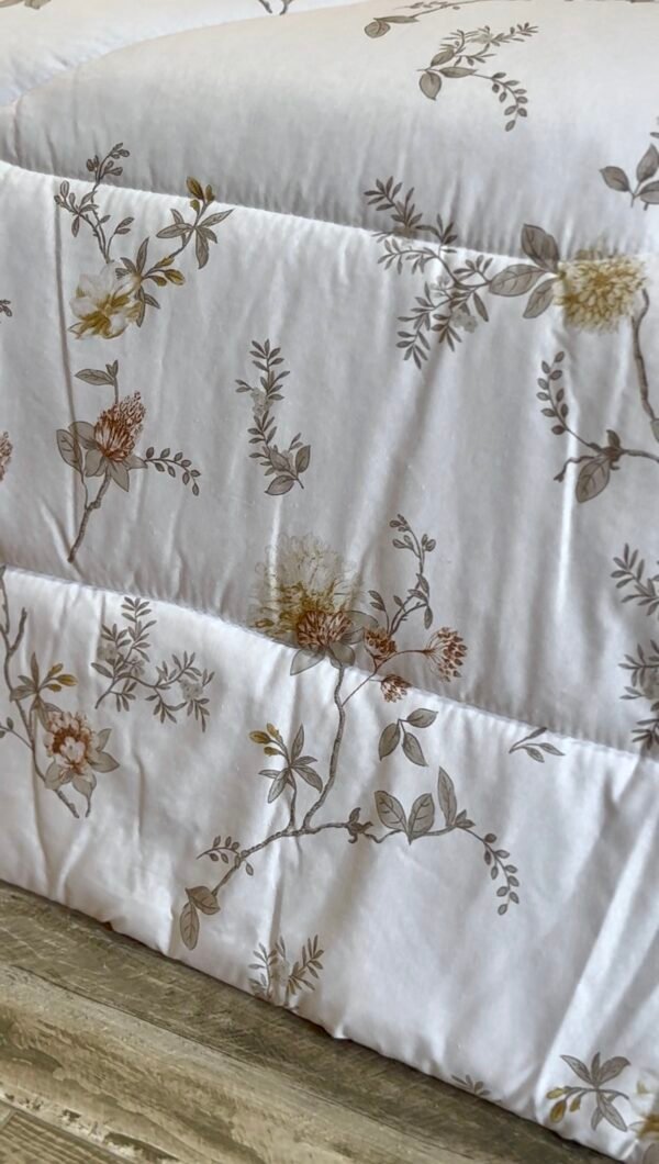Screenshot Couette 2 Places Florale Beige – Motif Fleurs Élégantes