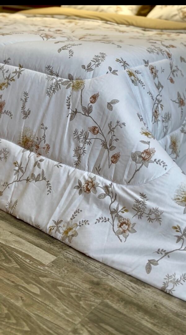 Screenshot Couette 2 Places Florale Beige – Motif Fleurs Élégantes