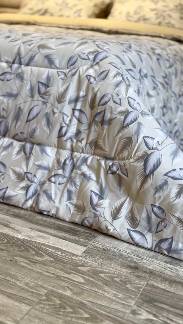 Screenshot Couette 2 Places Motif Feuilles Bleu Gris – Style Nature Chic