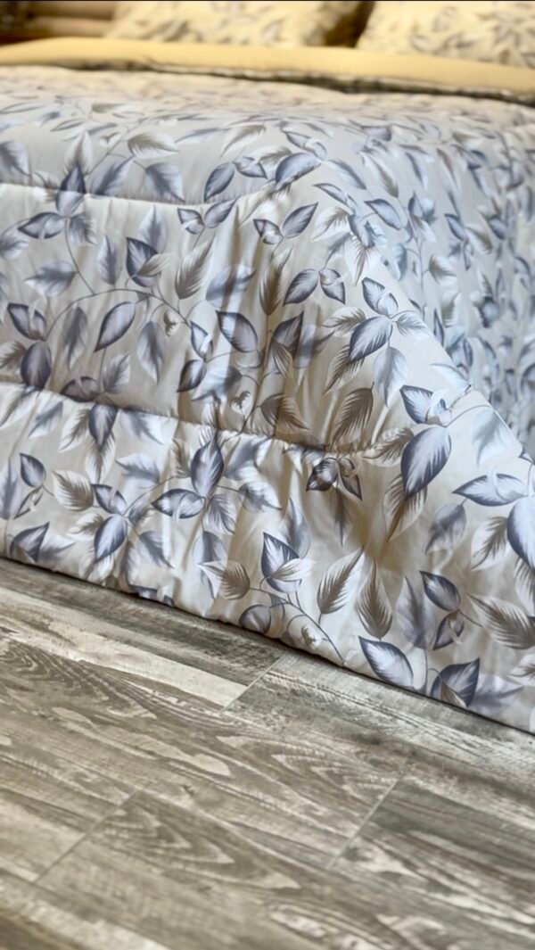 Screenshot Couette 2 Places Motif Feuilles Bleu Gris – Style Nature Chic