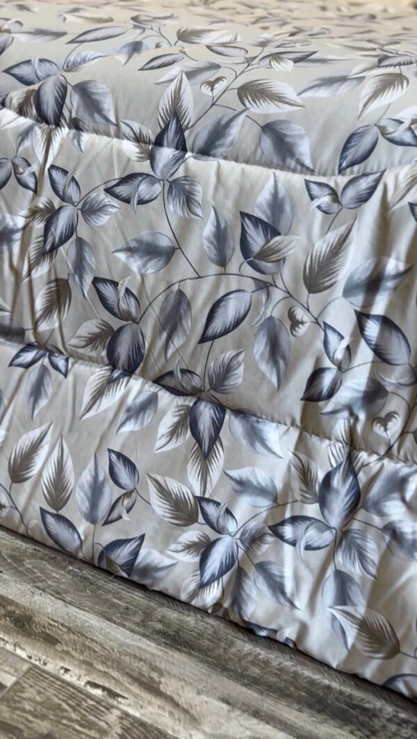 Screenshot Couette 2 Places Motif Feuilles Bleu Gris – Style Nature Chic